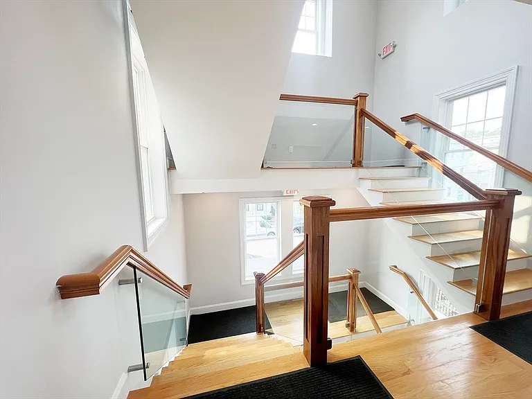 214 E Eagle St #6 — Photo 6
