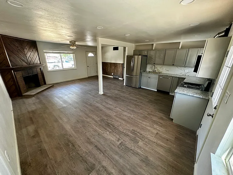 1145 Tyler Way — Photo 1