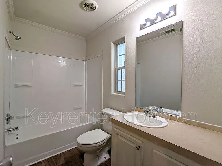 829 Marjorie St #B — Photo 15