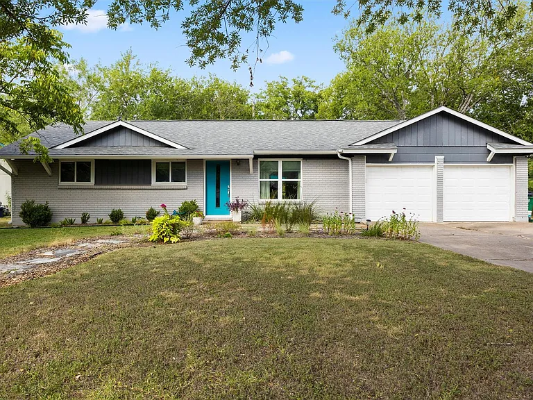 5404 Darlington Ln — Photo 1