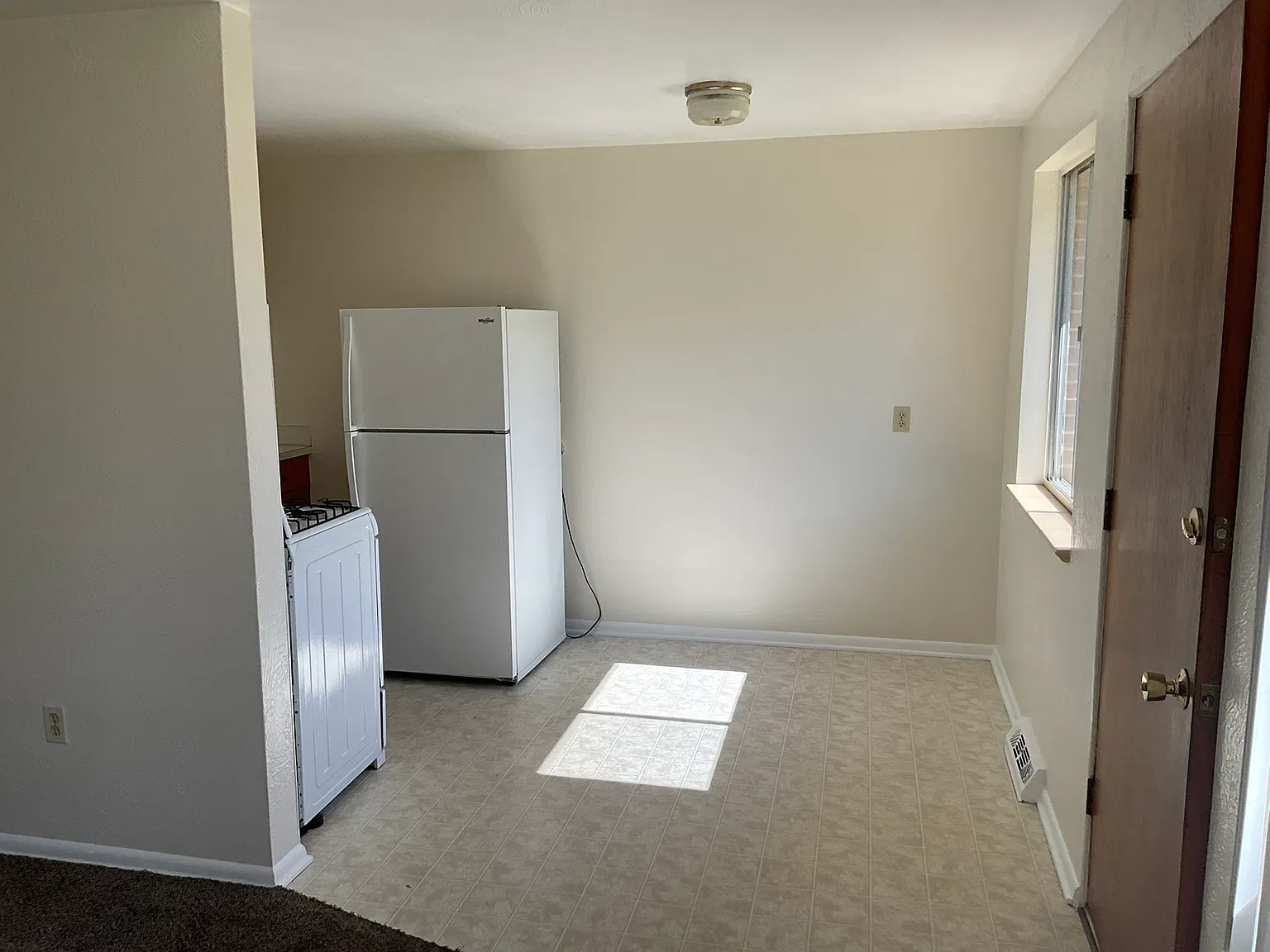 1 bed, 750 sqft, $1,250 — Photo 4