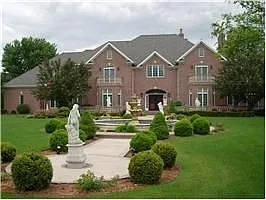 Laquinta Dr photo 1