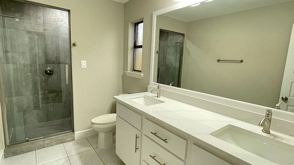 3 bed, 2.5 bath, 1599 sqft, $2,800 — Photo 3