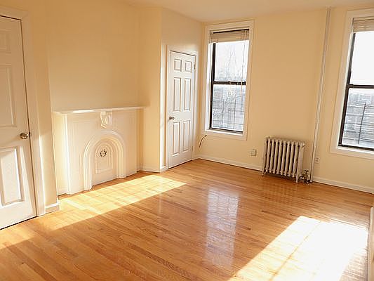 1st image of 483 Warren St APT 3f