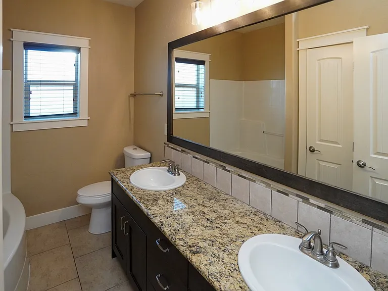 8848 W Ben St — Photo 11