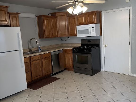 4th image of 5036 S 36th Ave W
