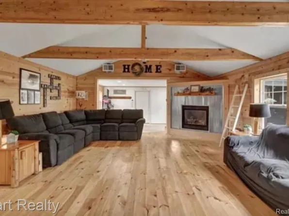 6767 Saint Marys St, Brown City, MI 48416