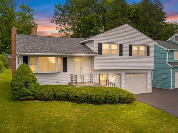 6 Summit Ave, Binghamton, NY 13904