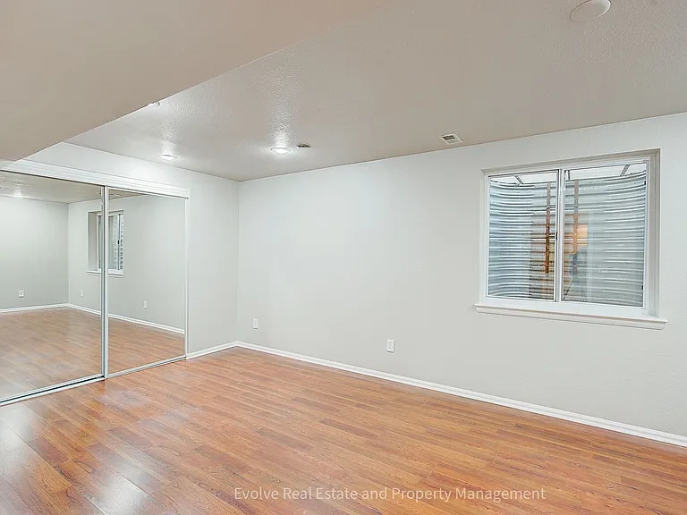 9641 Cove Creek Dr — Photo 14