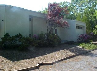 22 Cordwood Ln, East Hampton, NY 11937