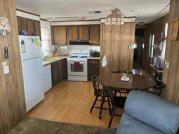 4th image of 305 S Val Vista Dr Lot 228