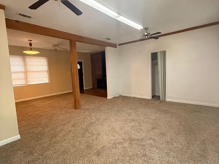5725 E University Ave — Photo 8