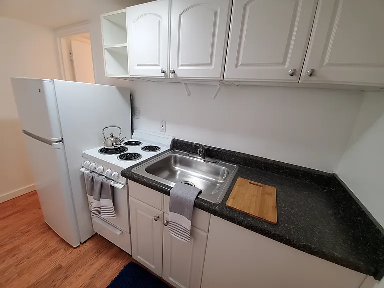 4704 22nd Ave NE #3 — Photo 6