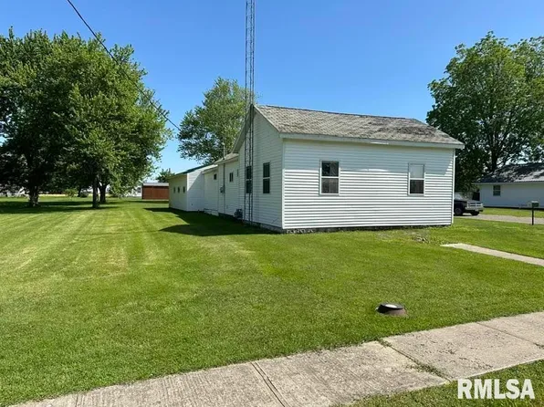 512 E Lafayette St, Clayton, IL 62324