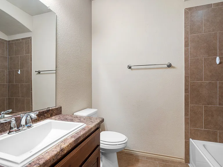 3124 Buckthorn Ln — Photo 8