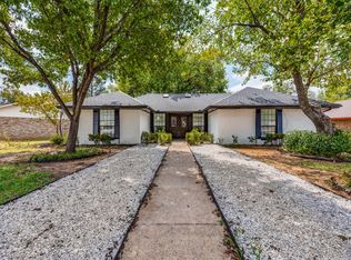 1004 Walnut Pl, Mansfield, TX 76063