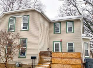 710 10th Ave S, Clinton, IA 52732