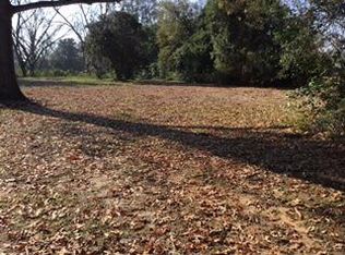 822 Cordele Rd, Albany, GA 31705