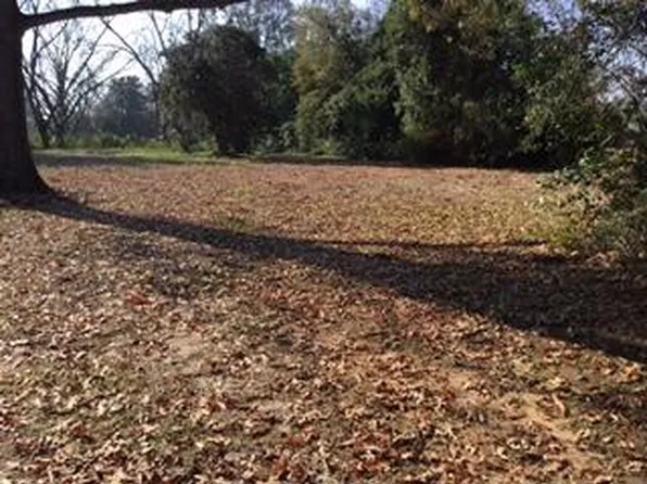 822 Cordele Rd, Albany, GA 31705