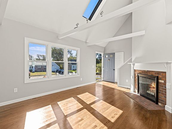5th image of 34 Tanglewood Drive