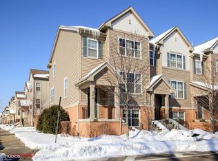 332 Laurel Ave, Des Plaines, IL 60016