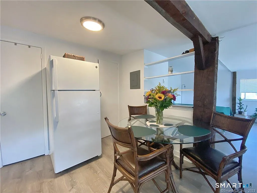 Studio, 1.0 bath, 650 sqft, $1,450 — Photo 2