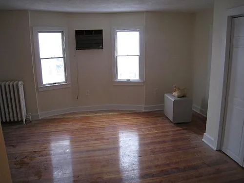 10 Evergreen Ave Photo 1