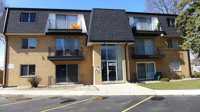 1st image of 4825 W 109th St Unit 6-104