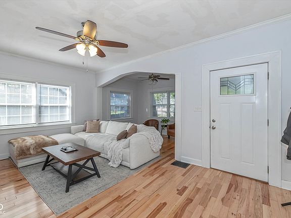 3rd image of 4211 Guilford Ave