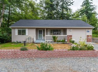 1954 Banjo Dr, Coupeville, WA 98239