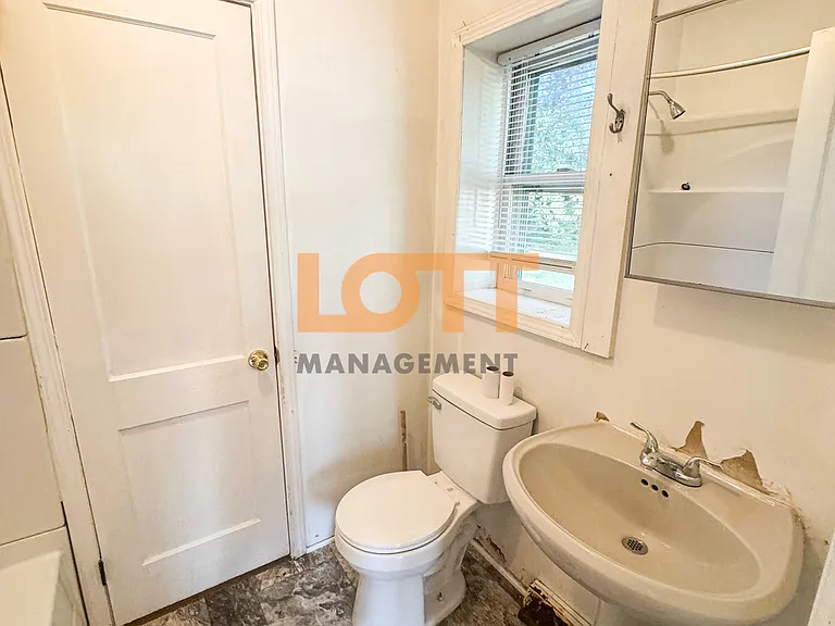 126 Irene Cir — Photo 7