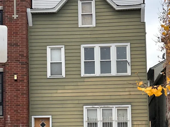 3050 N California Ave, Chicago, IL 60618