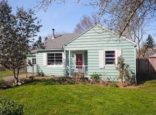 4525 NE Jarrett St #A, Portland, OR 97218