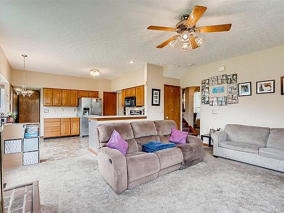 3rd image of 7847 Oakland Hills Ct