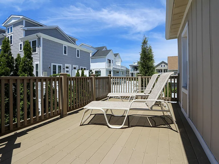 14 N Adams Ave — Photo 45