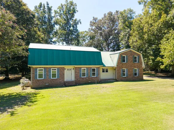 12 Hancock Rd, Fayetteville, TN 37334