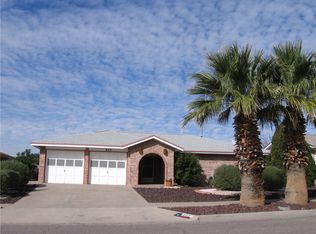 449 El Camino Dr, El Paso, TX 79912