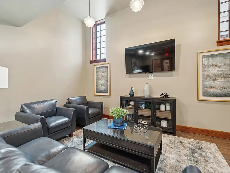 45 Lexington Ave NW — Photo 6