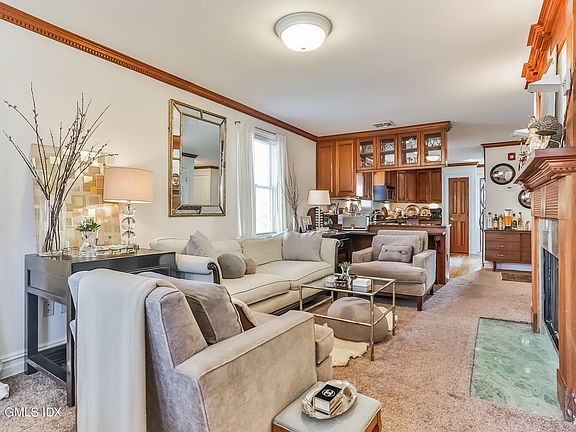 5th image of 12 Lexington Ave #2