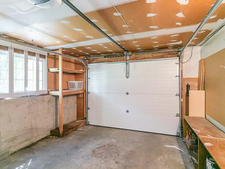 530 W Broadview Dr — Photo 23