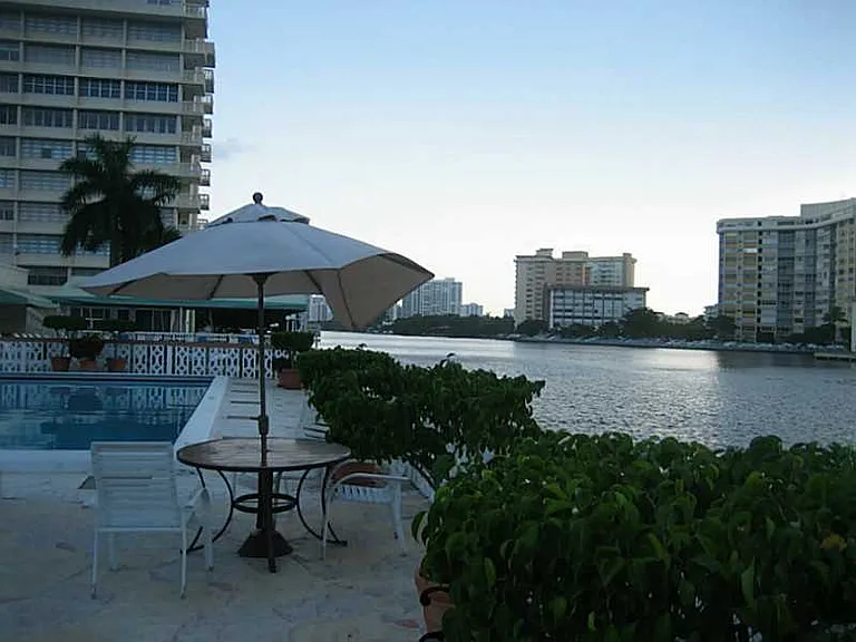 1825 S Ocean Dr #100 — Photo 10
