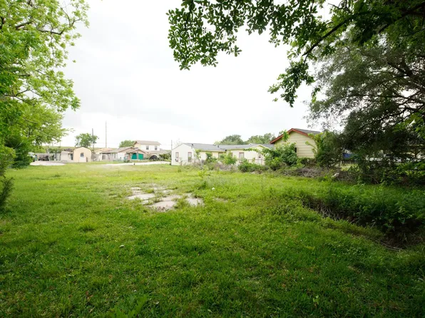 10225 Fairfax St, Houston, TX 77029