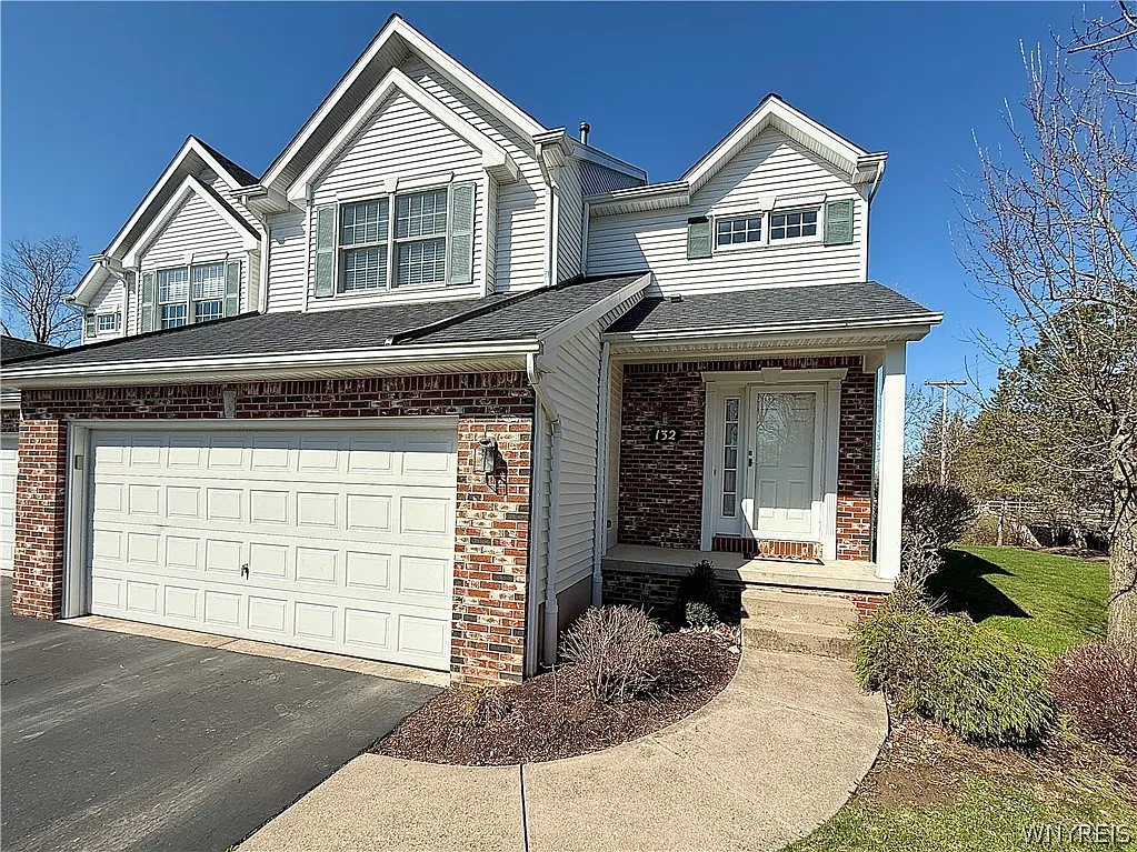 132 Berwick Ln photo 1