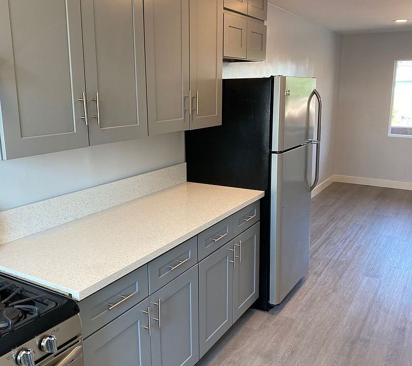 1st image of 3316 W 63rd St APT 7