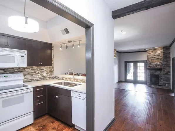 118 W End Pl, Nashville, TN 37205