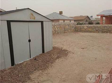 3rd image of 10229 Valle Koki Dr