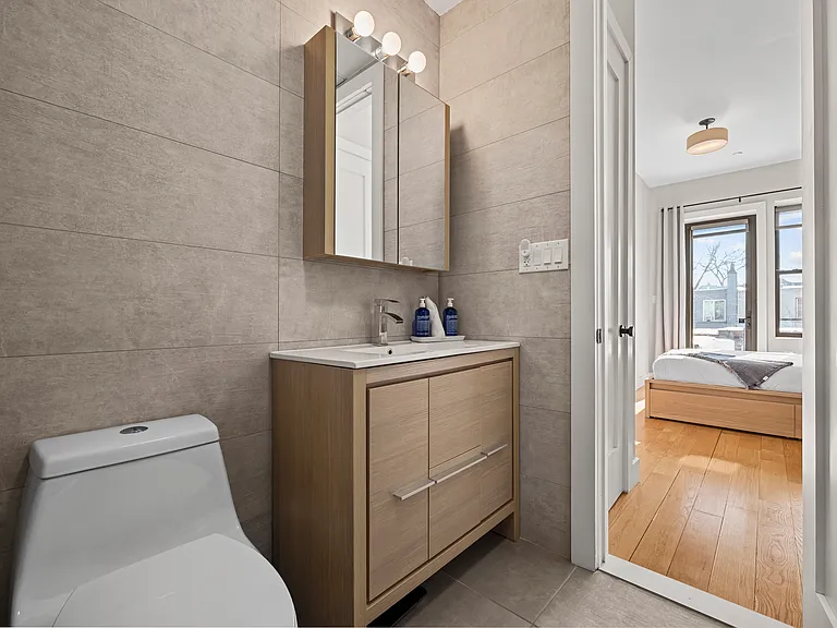 1090 Carroll St #2R — Photo 20