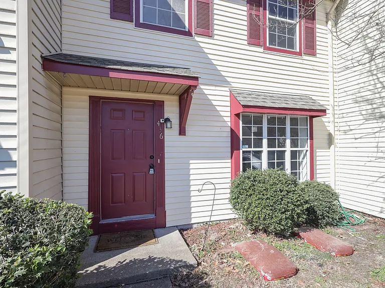 436 Peregrine St — Photo 4