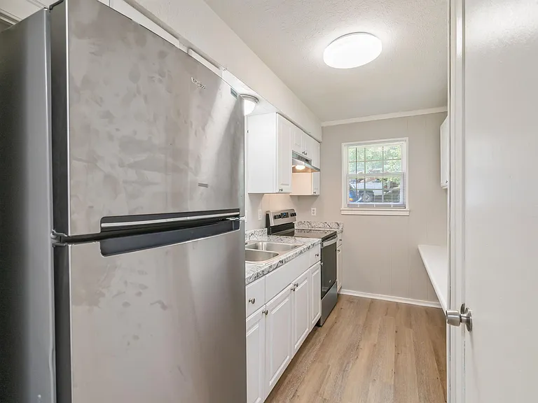 1309 E 1st Ave — Photo 11