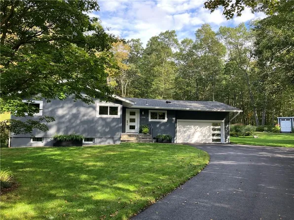 11 Lorraine Road, South Salem, NY 10590